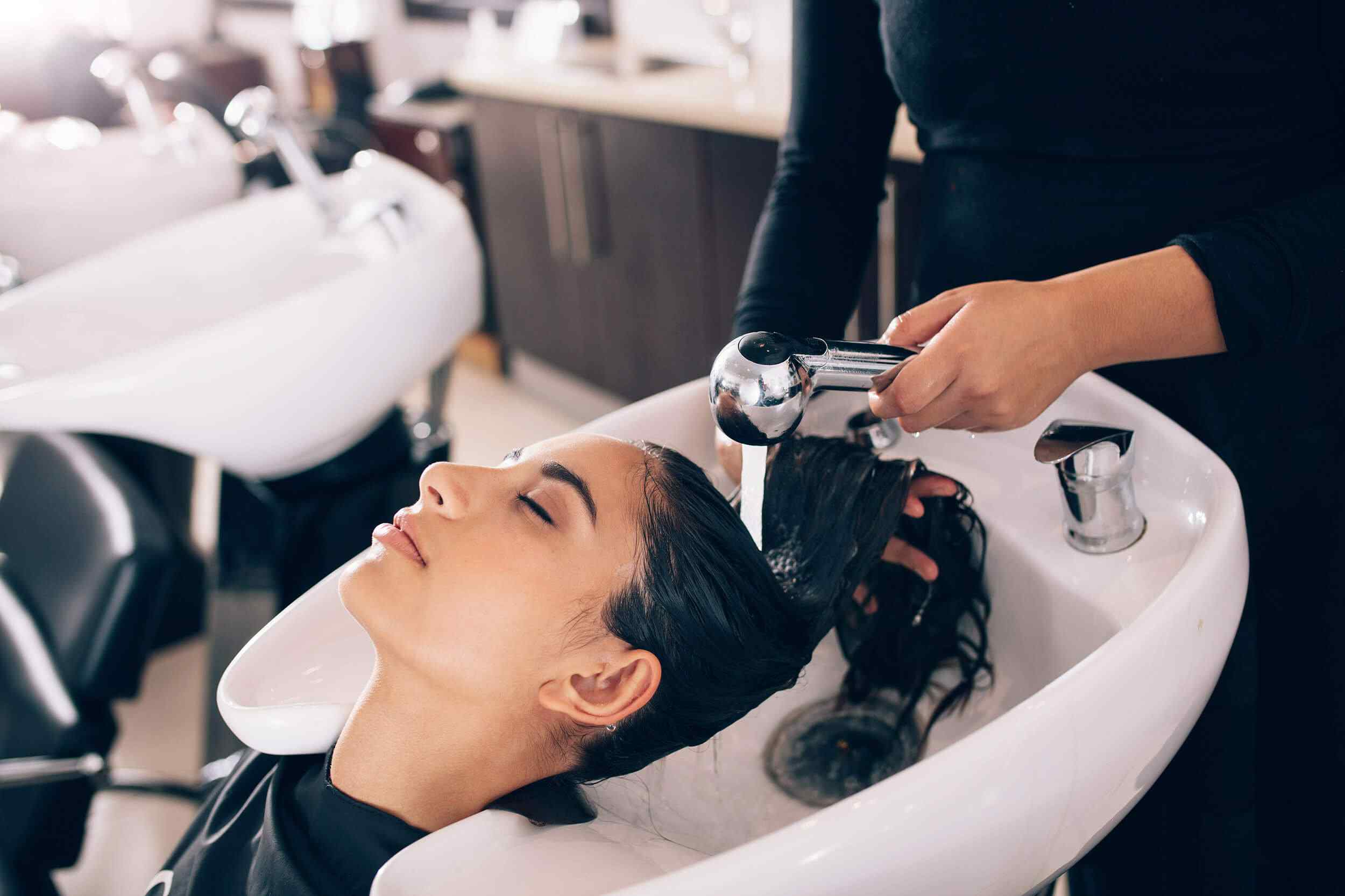 https://hairsalon.litwebb.com/wp-content/uploads/2018/10/hairdresser-facials.jpg